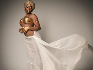 Nia Williams